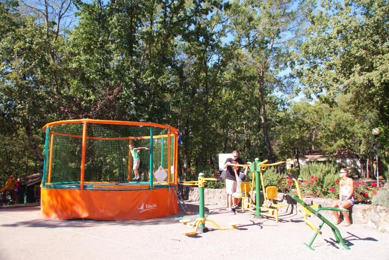 Camping Le Parc Saint-Paul-en-Forêt Zewnętrze zdjęcie